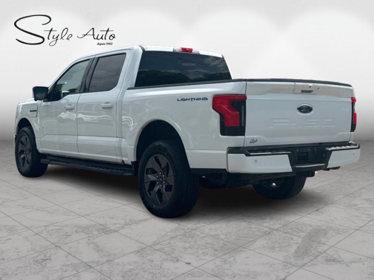 2023 Ford F-150 Lightning XLT Pro 4WD SuperCrew 5.5' Box Main Image