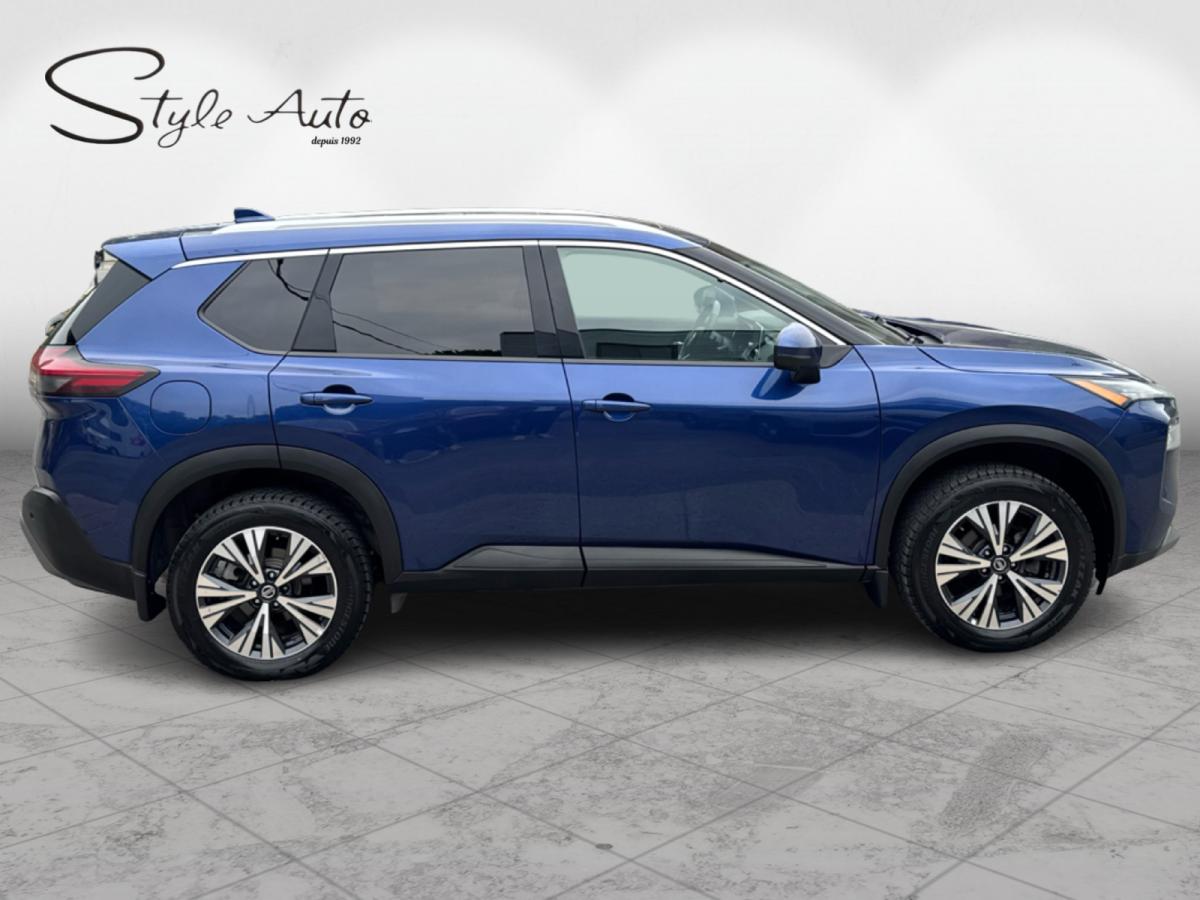 2021 Nissan Rogue AWD SV Main Image