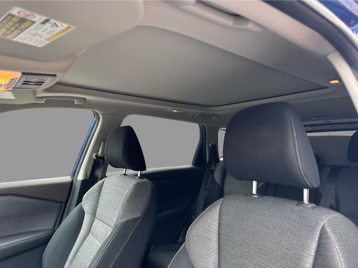 2021 Nissan Rogue AWD SV Main Image