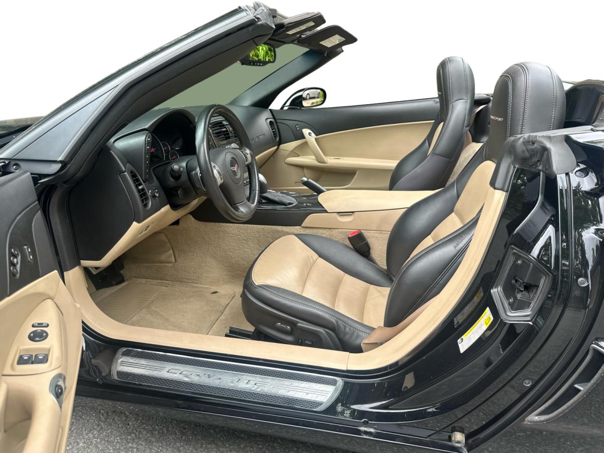 2011 Chevrolet Corvette 2dr Conv w/1SA Main Image