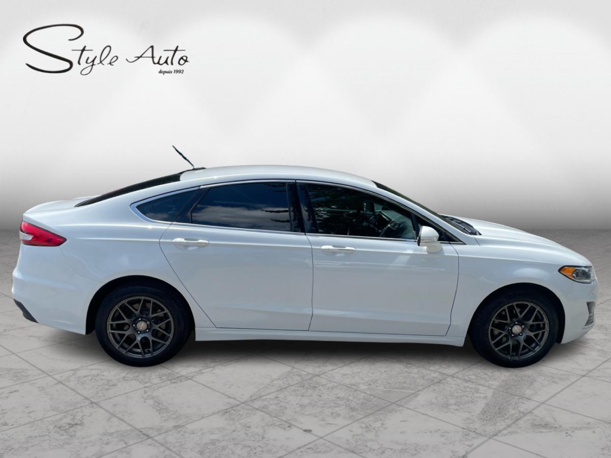 2019 Ford Fusion Energi SEL FWD Image principale