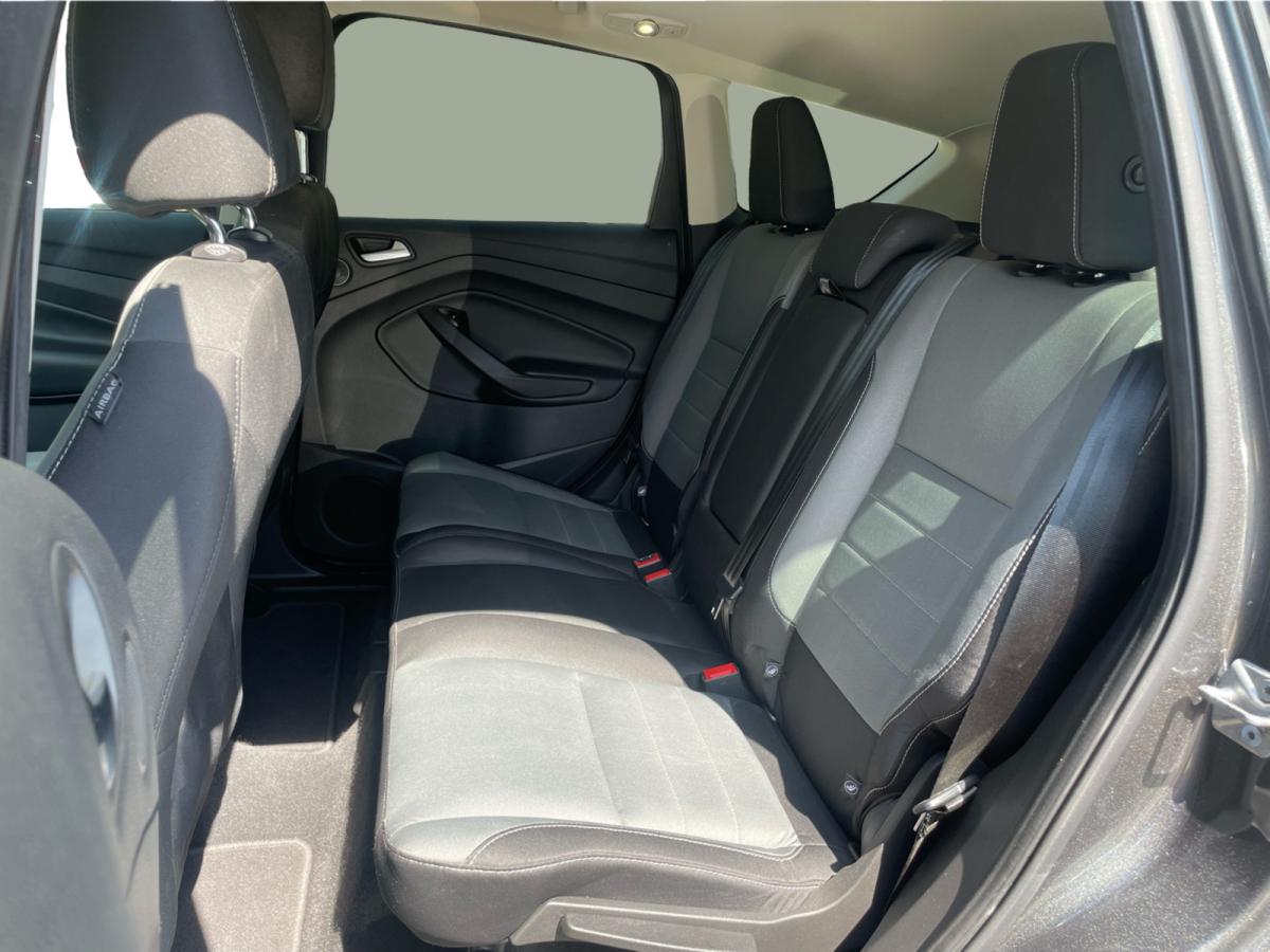2016 Ford Escape 4WD SE Image principale