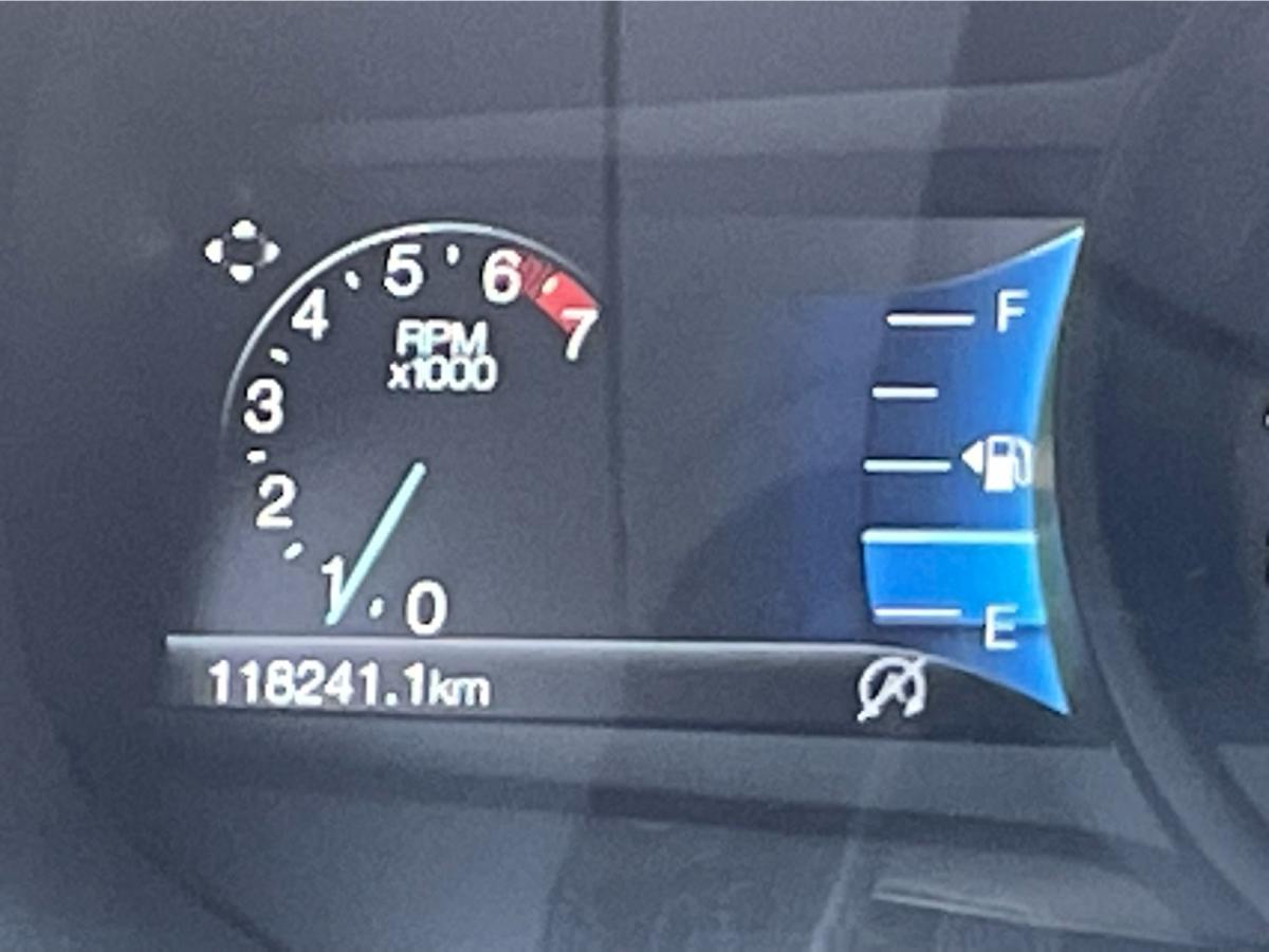 2022 Ford Edge SEL AWD Image principale