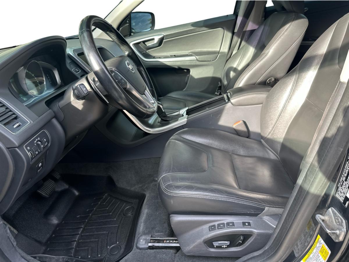 2015 Volvo XC60 AWD T6 Premier Plus Image principale