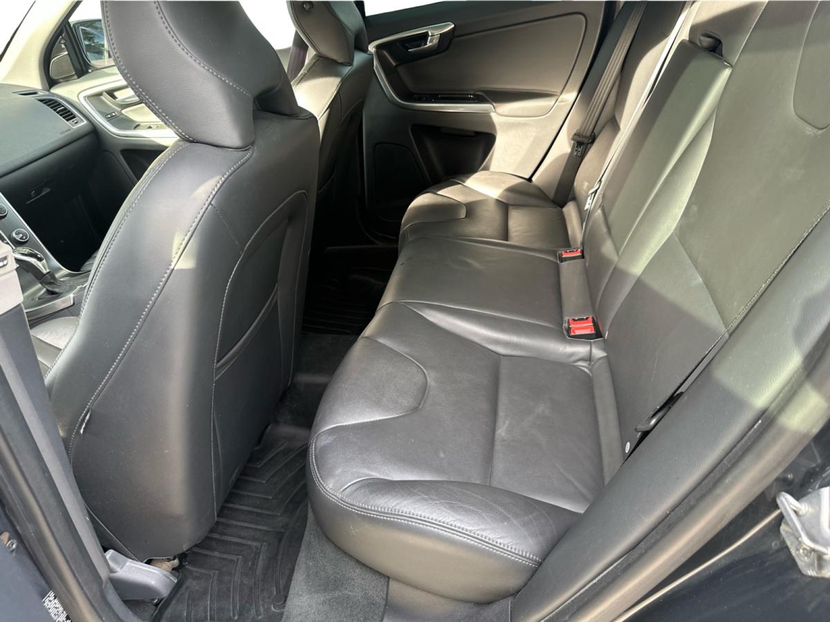 2015 Volvo XC60 AWD T6 Premier Plus Image principale