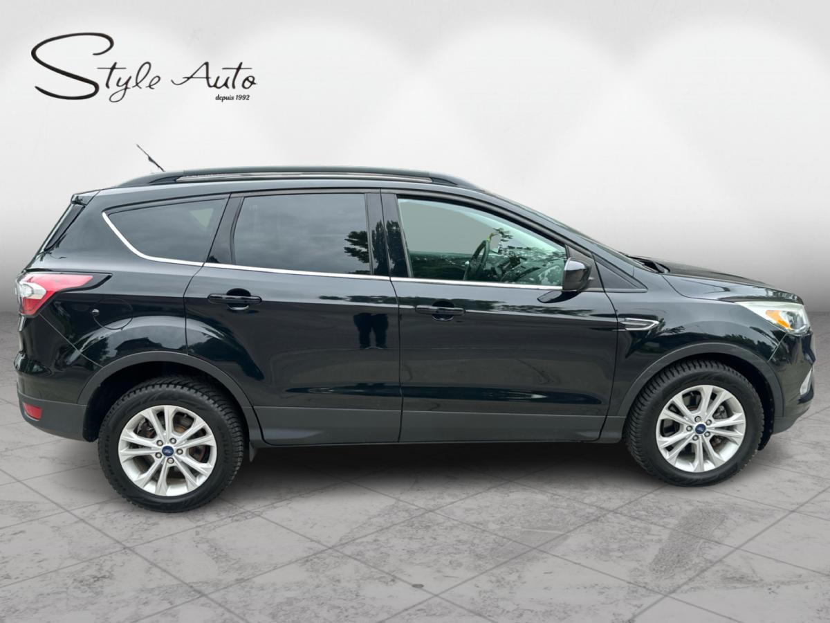 2017 Ford Escape 4WD 4dr SE Image principale