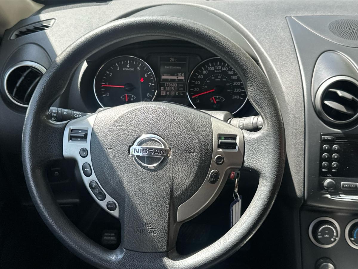 2011 Nissan Rogue FWD 4dr SV Image principale