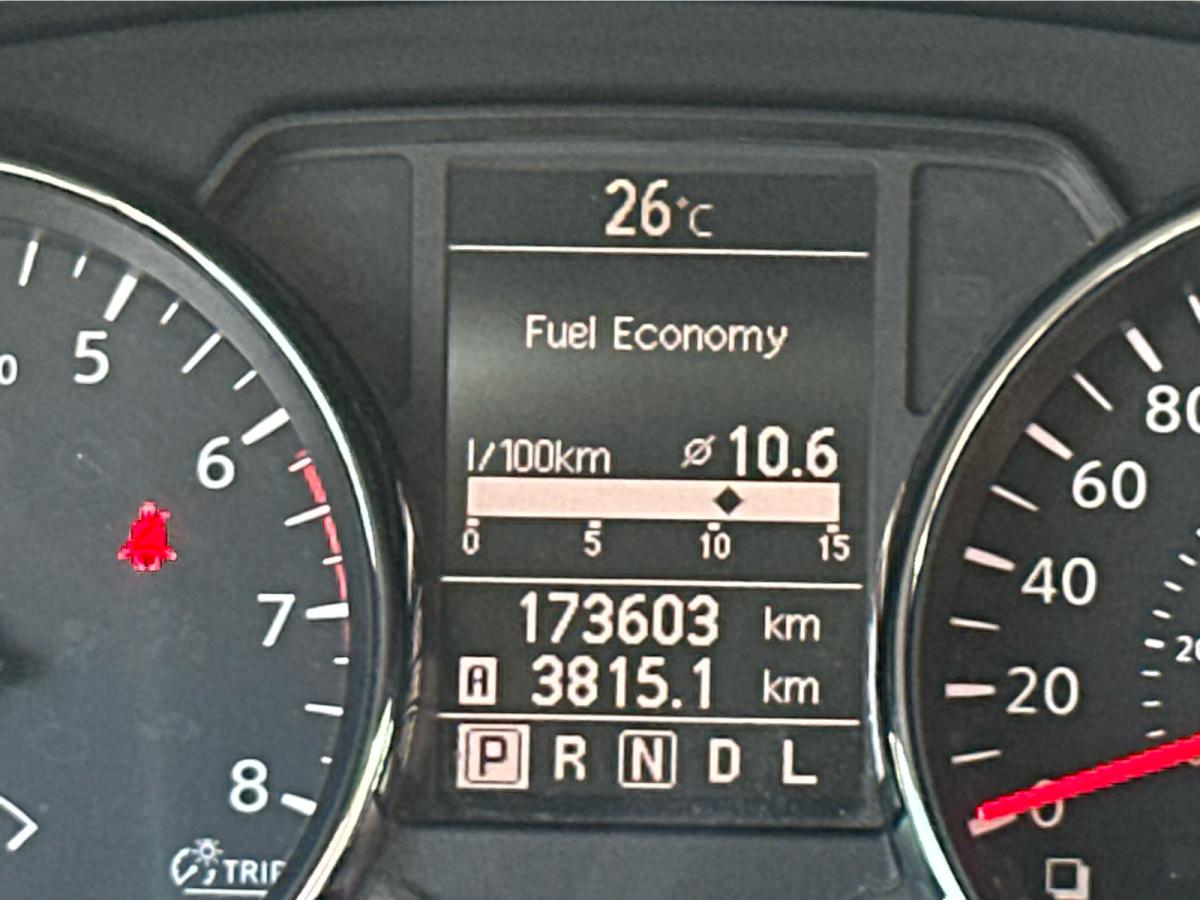2011 Nissan Rogue FWD 4dr SV Image principale