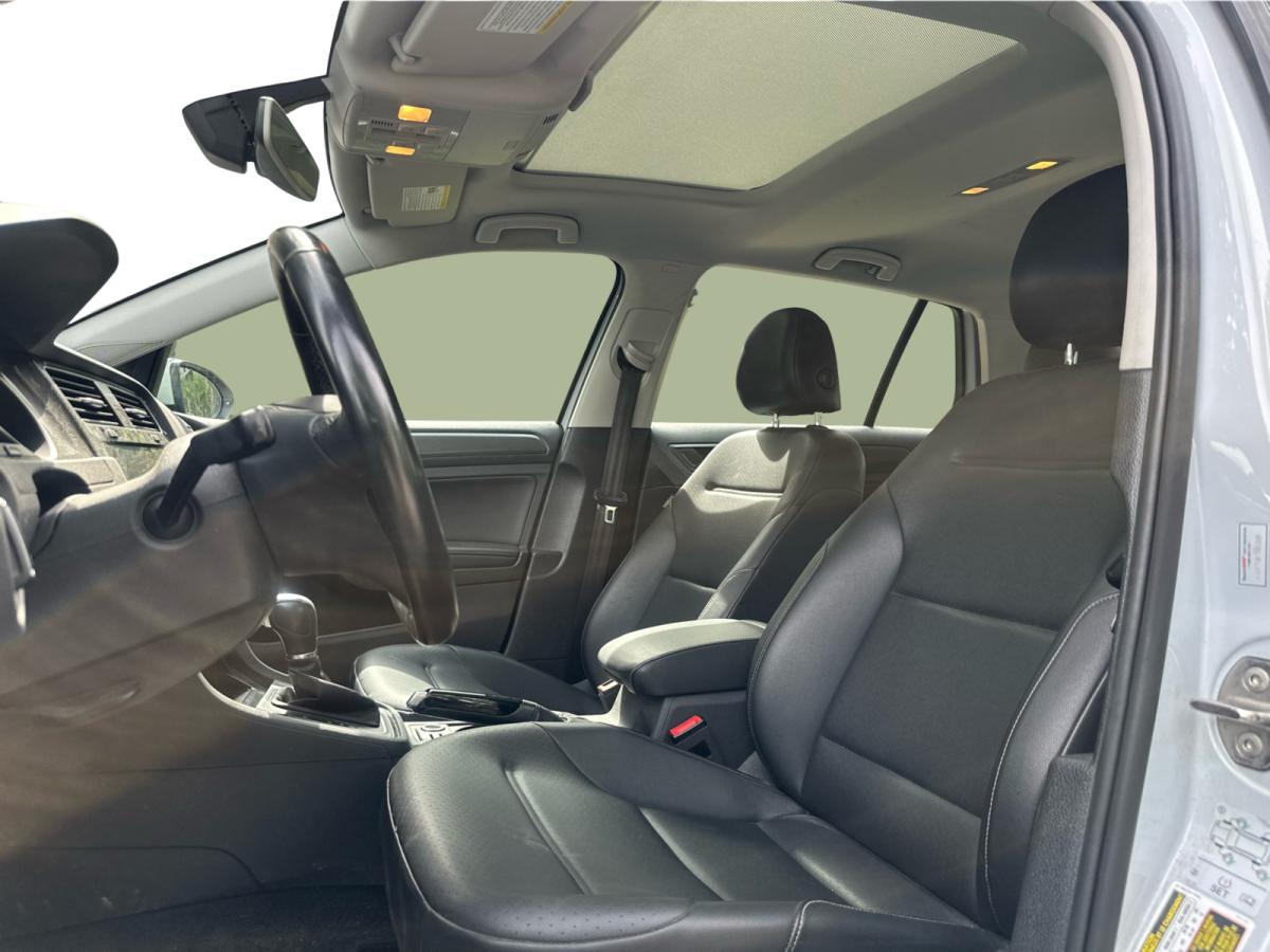 2018 Volkswagen Golf Trendline 5-door Auto Image principale
