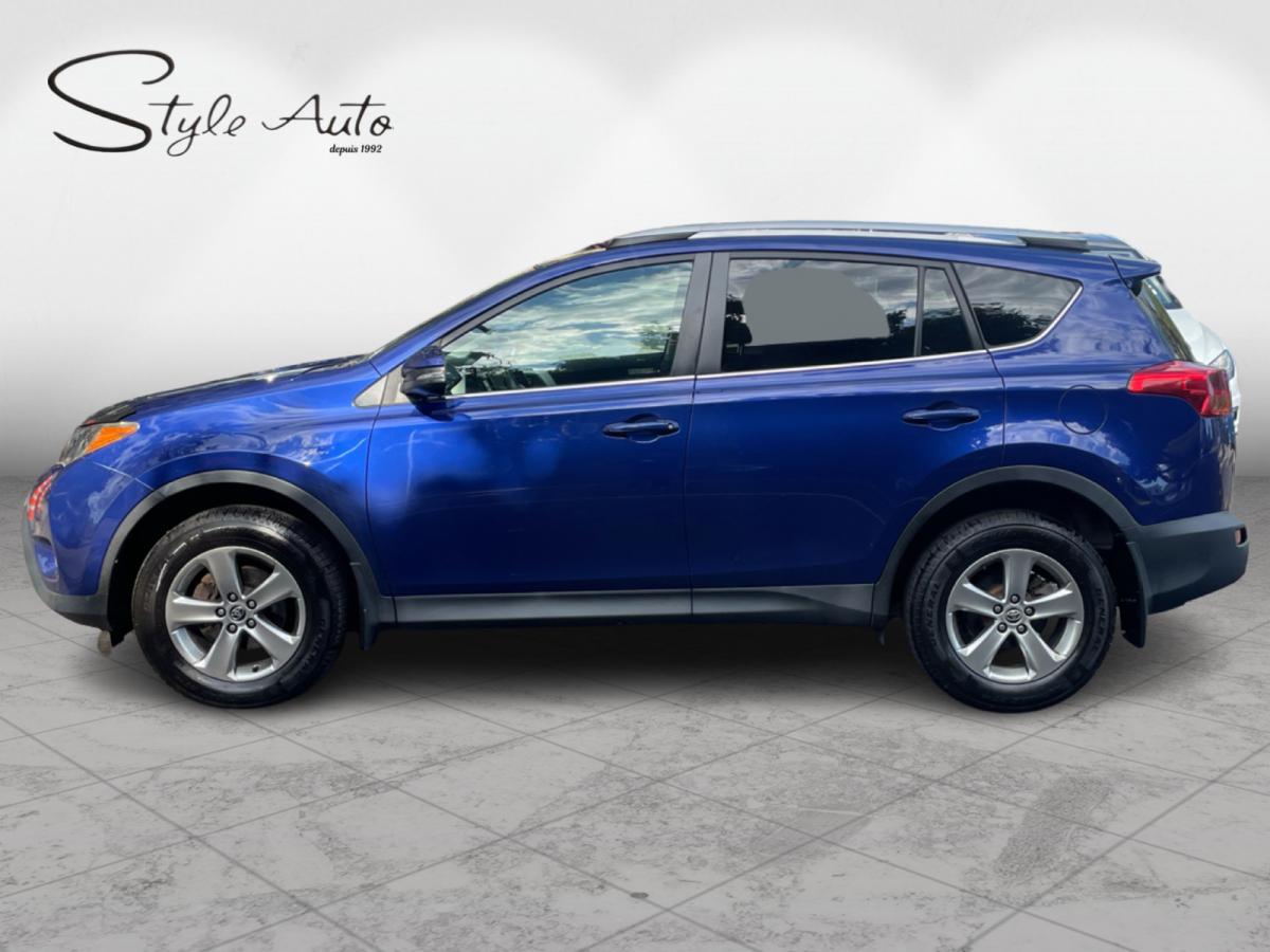 2015 Toyota RAV4 AWD 4dr XLE Main Image