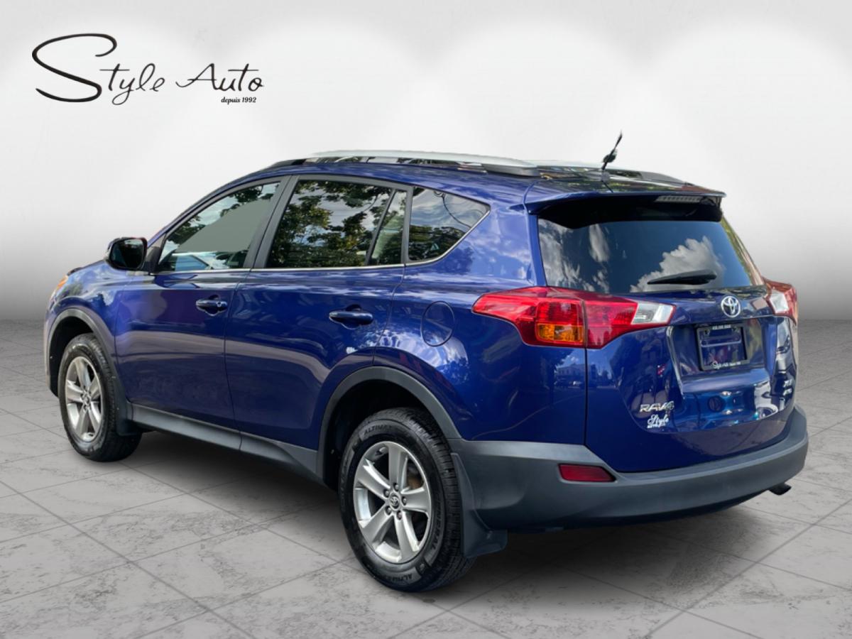 2015 Toyota RAV4 AWD 4dr XLE Main Image