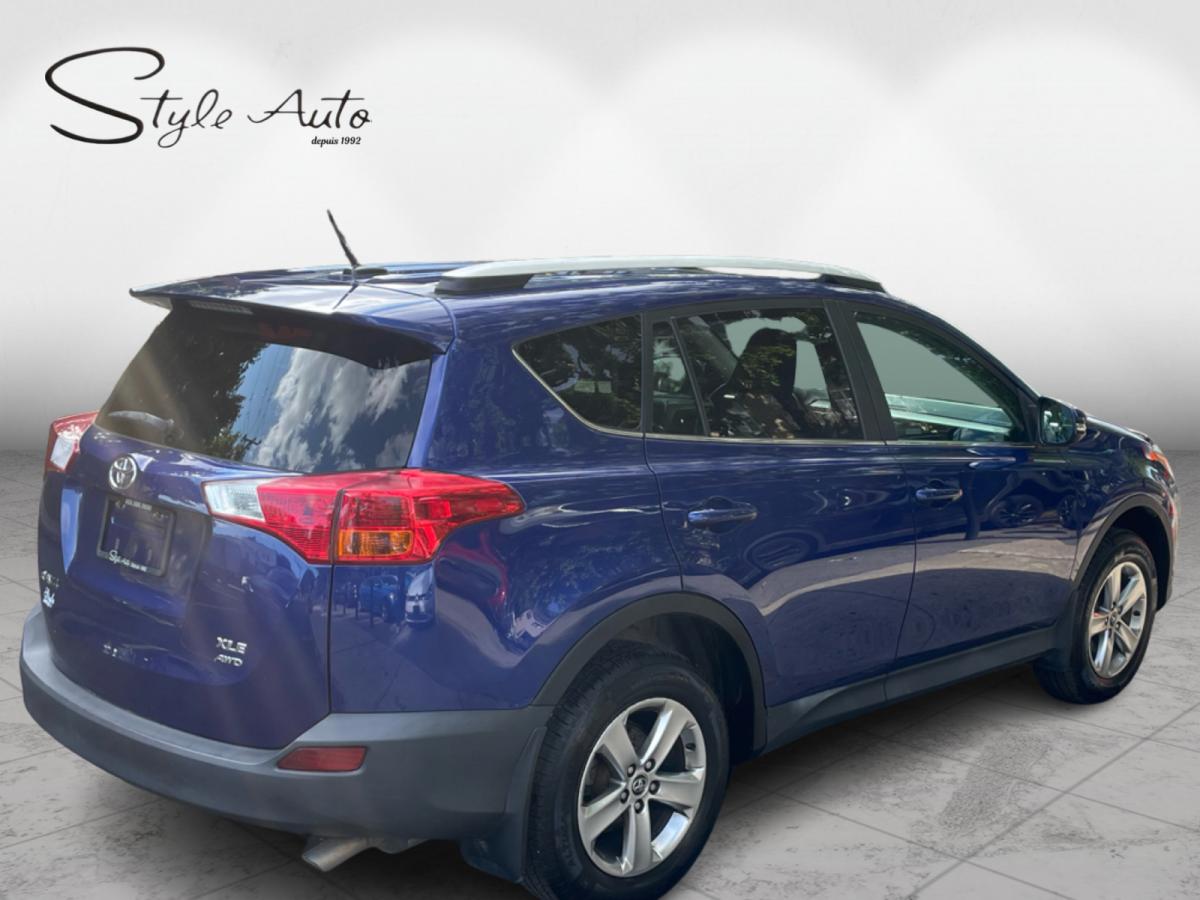 2015 Toyota RAV4 AWD 4dr XLE Main Image