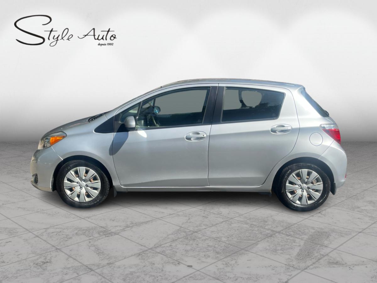 2013 Toyota Yaris 5dr HB Man LE Image principale