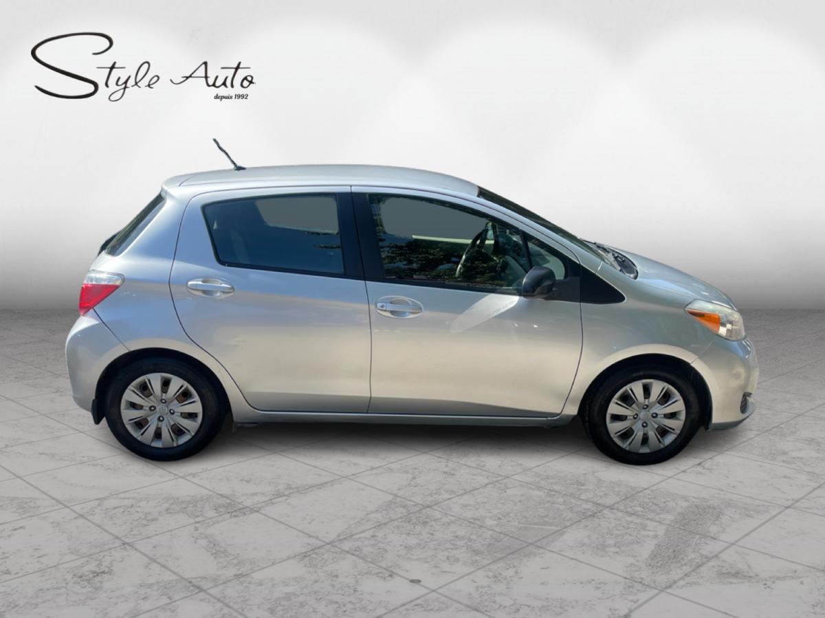 2013 Toyota Yaris 5dr HB Man LE Image principale