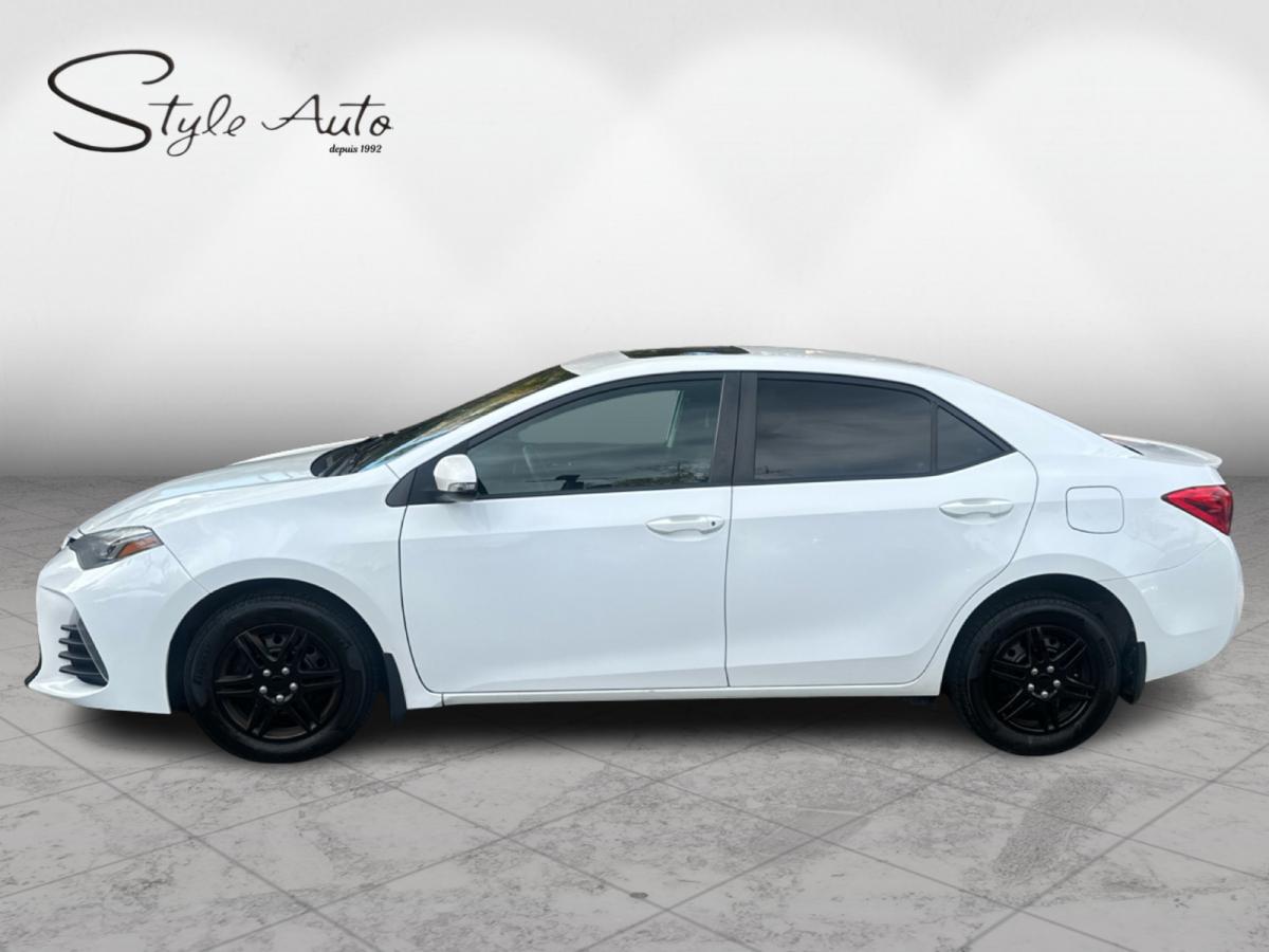 2017 Toyota Corolla 4dr Sdn Man CE Image principale
