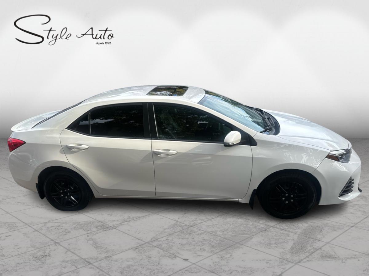 2017 Toyota Corolla 4dr Sdn Man CE Image principale