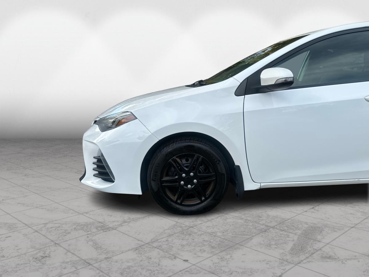 2017 Toyota Corolla 4dr Sdn Man CE Image principale