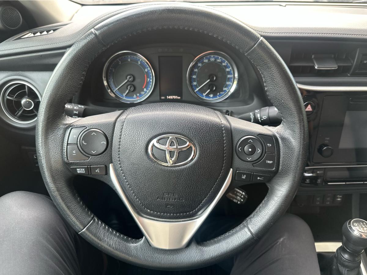 2017 Toyota Corolla 4dr Sdn Man CE Image principale