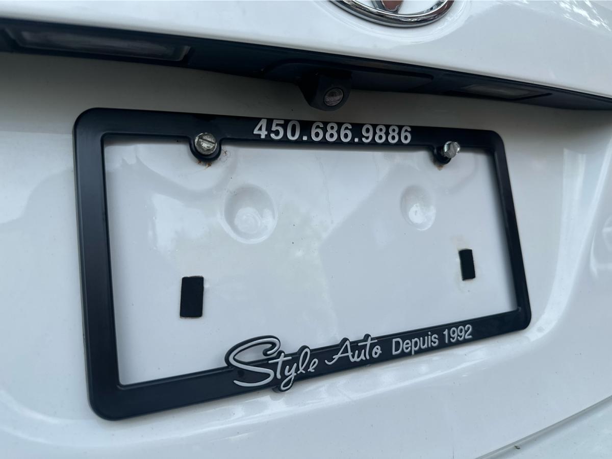 2017 Toyota Corolla 4dr Sdn Man CE Image principale