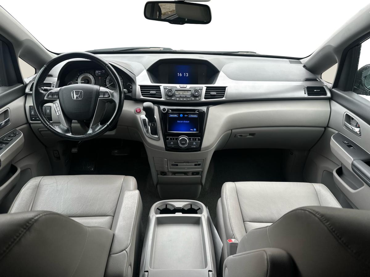 2017 Honda Odyssey EX-L  8 passengers with Rear Entertainment System Main Image