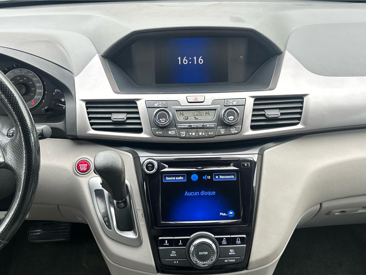 2017 Honda Odyssey EX-L  8 passengers with Rear Entertainment System Main Image