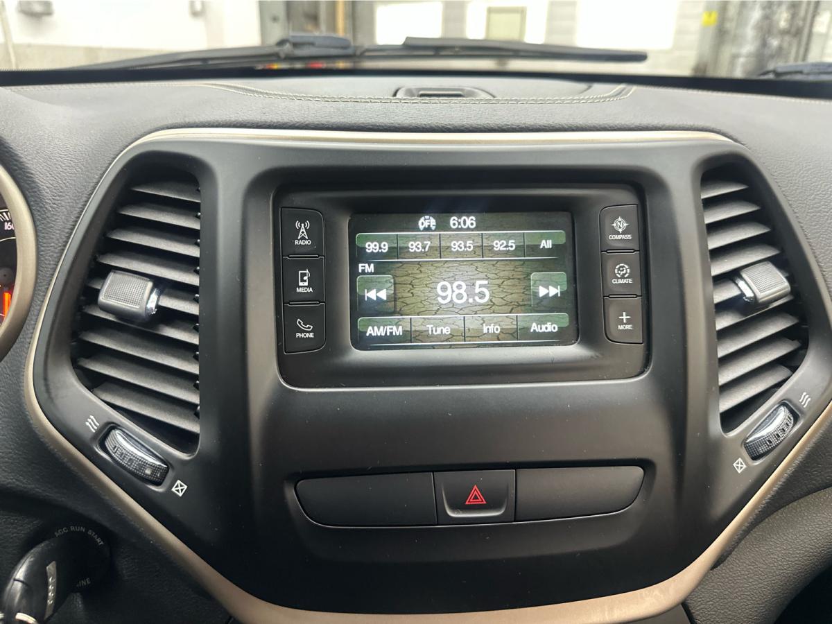 2016 Jeep Cherokee 4WD Sport Main Image