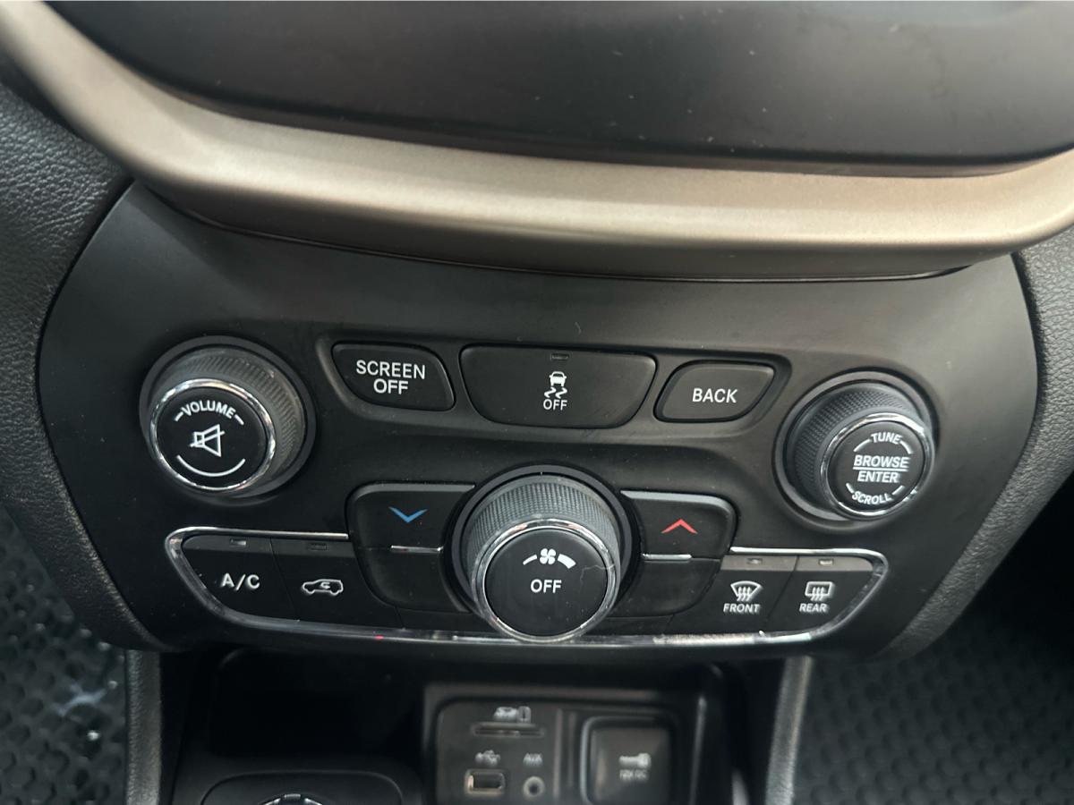 2016 Jeep Cherokee 4WD Sport Main Image