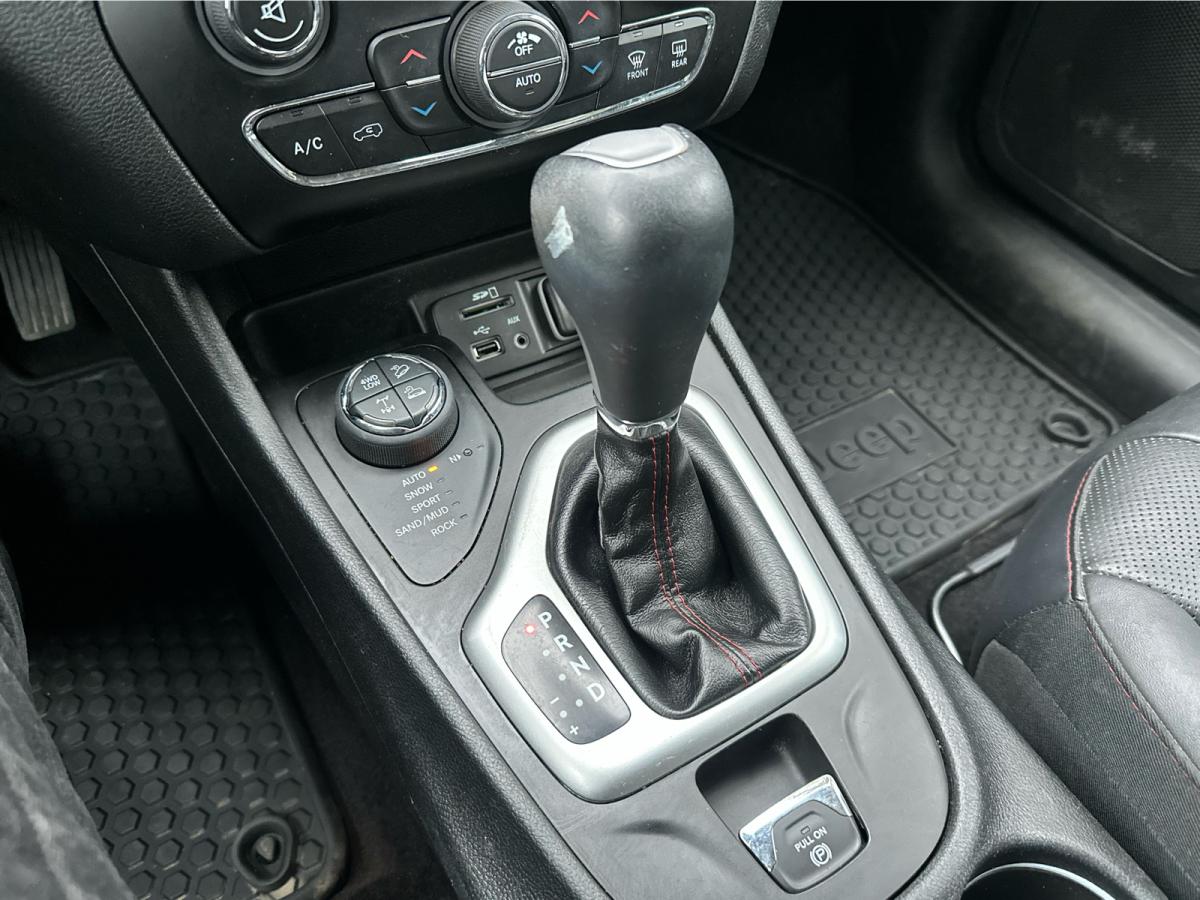 2018 Jeep Cherokee Trailhawk Leather Plus 4x4 Image principale