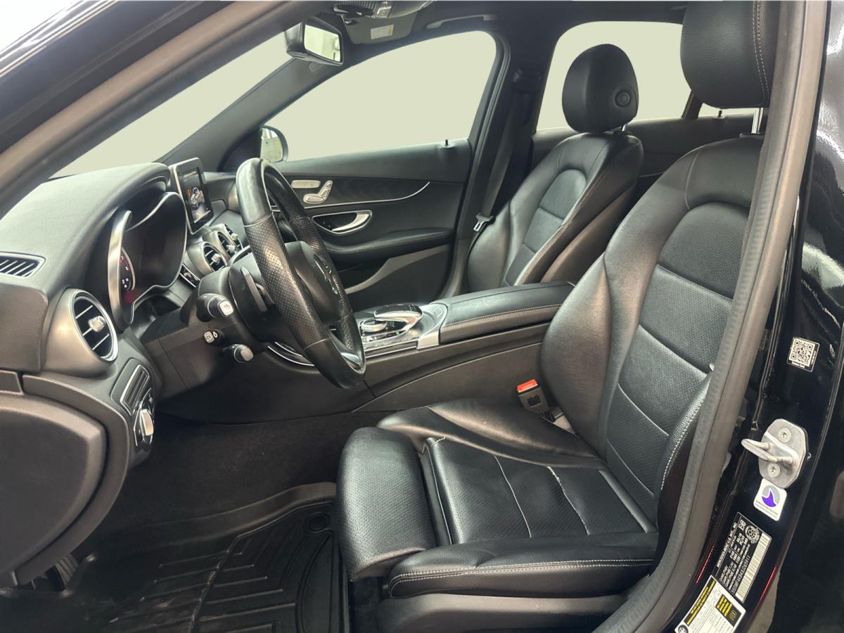 2018 Mercedes-Benz C 300 C 300 4MATIC Sedan Image principale