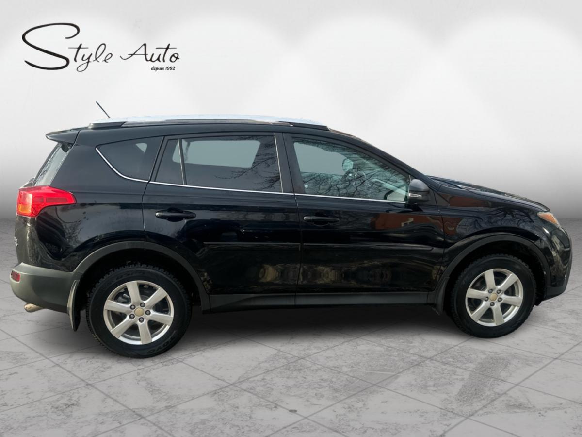 2014 Toyota RAV4 AWD  XLE Main Image