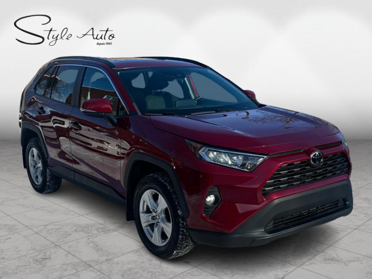 2021 Toyota RAV4 XLE AWD Image principale
