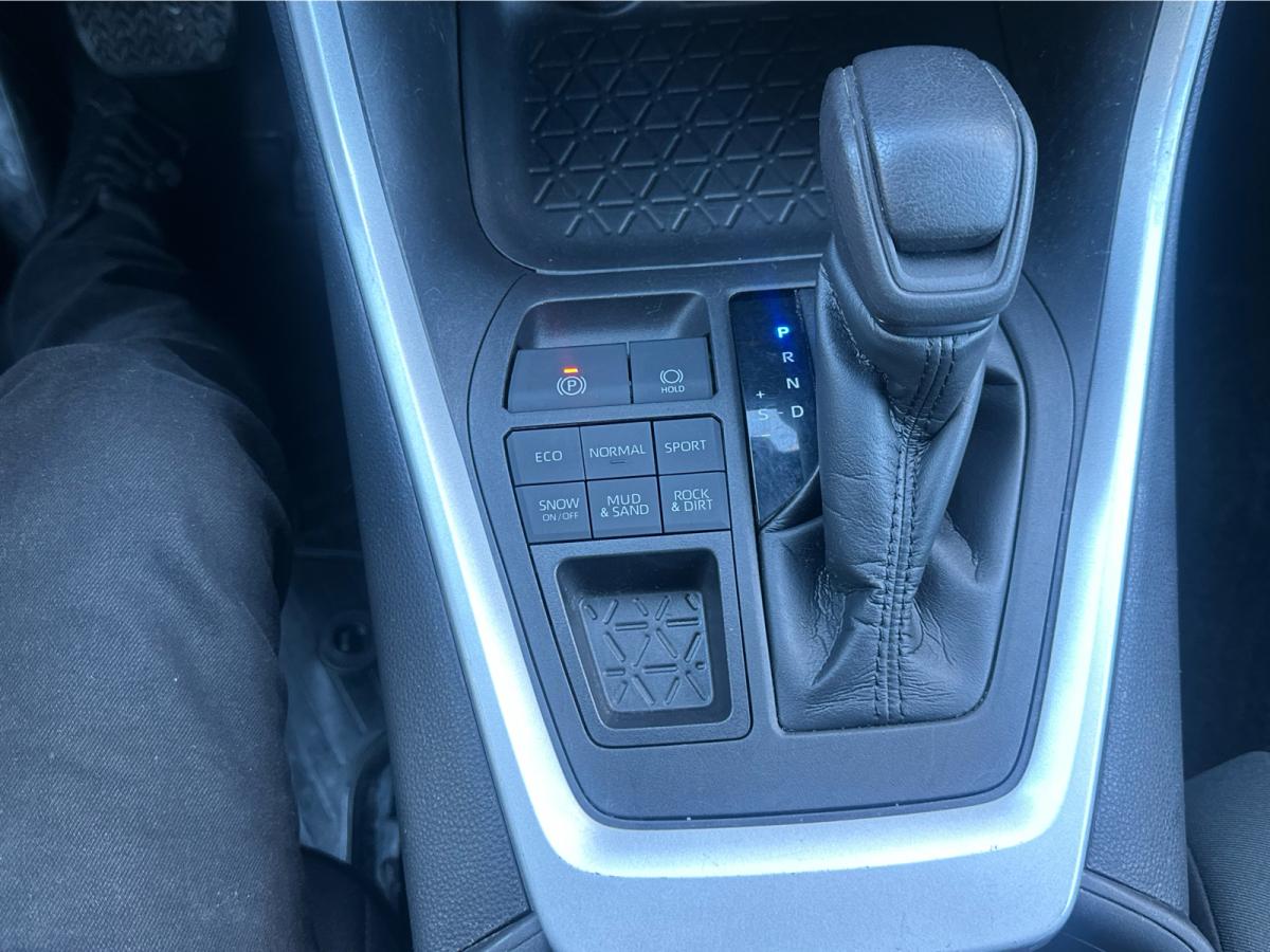 2021 Toyota RAV4 XLE AWD Image principale