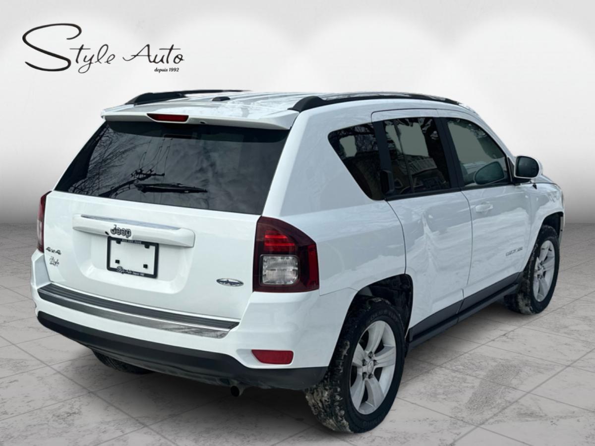 2016 Jeep Compass 4WD 4dr High Altitude Main Image
