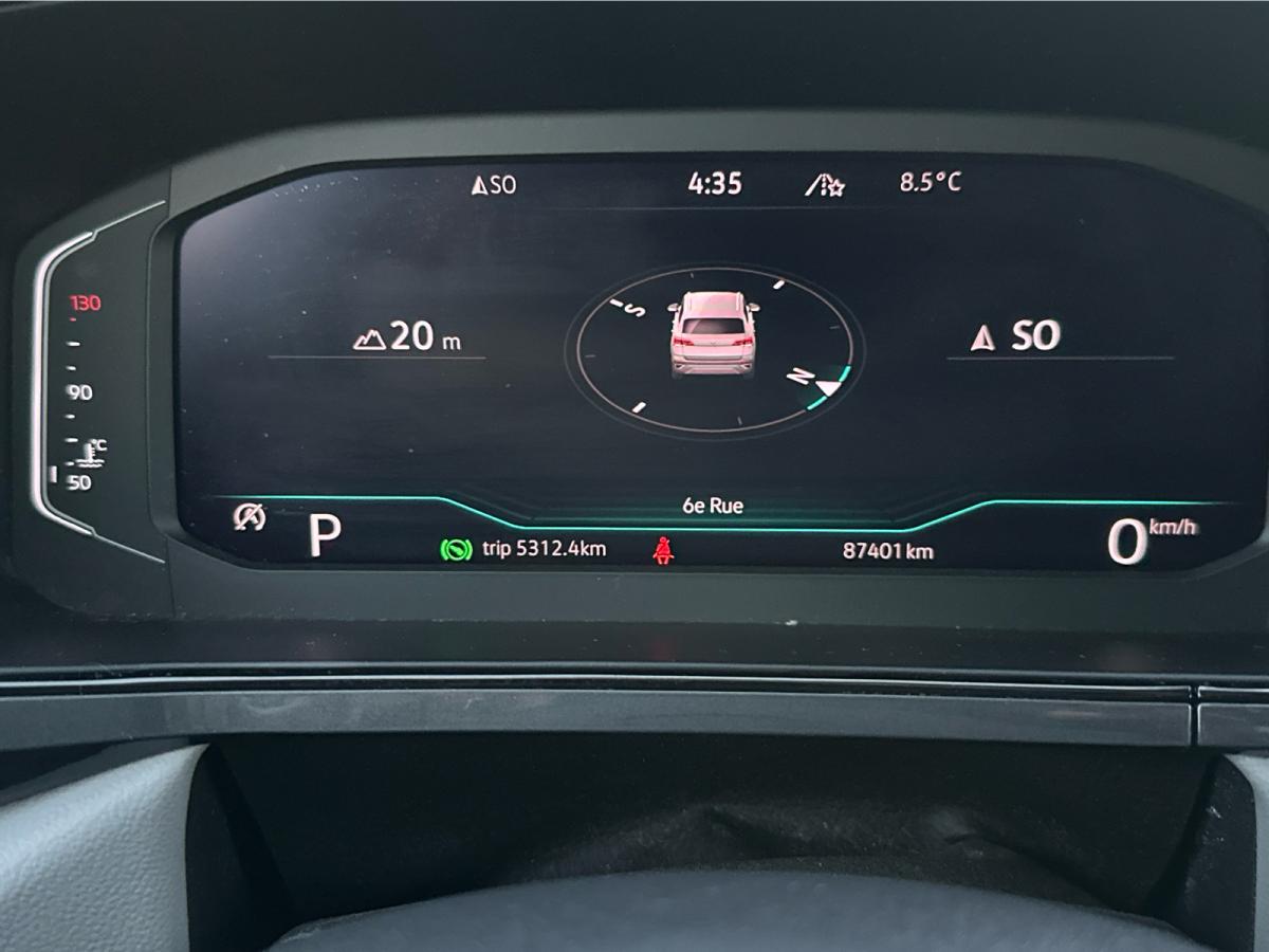 2022 Volkswagen Taos Highline 4MOTION Main Image