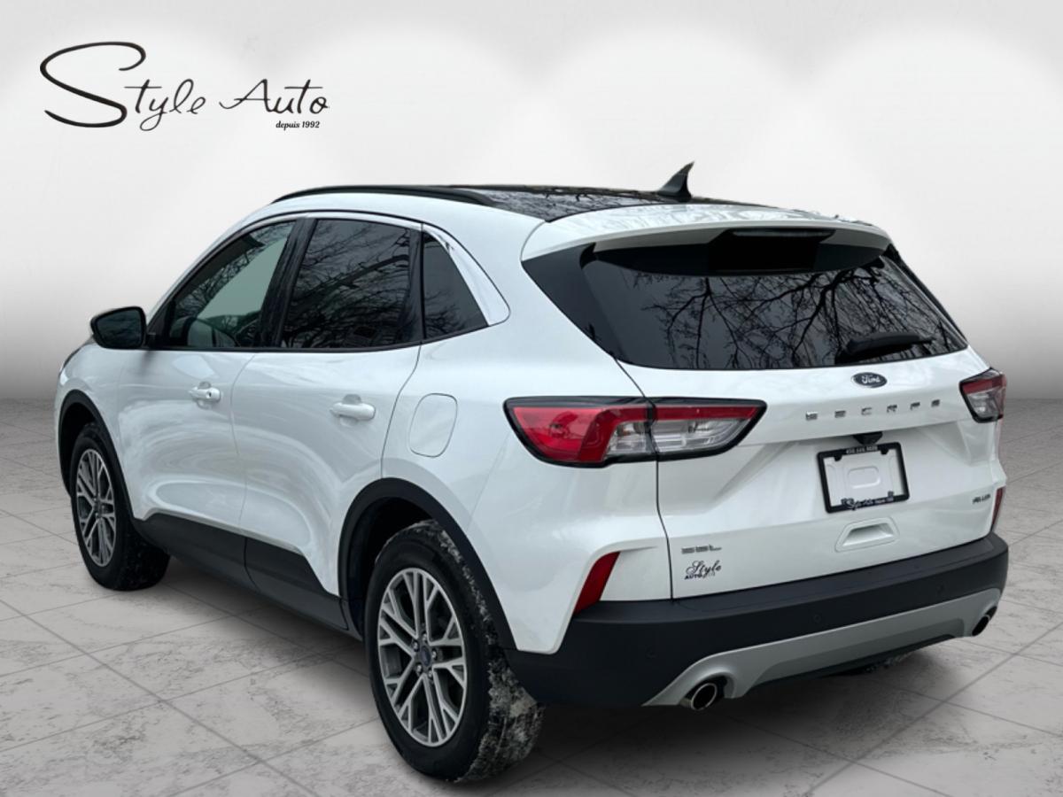 2022 Ford Escape SEL AWD Image principale