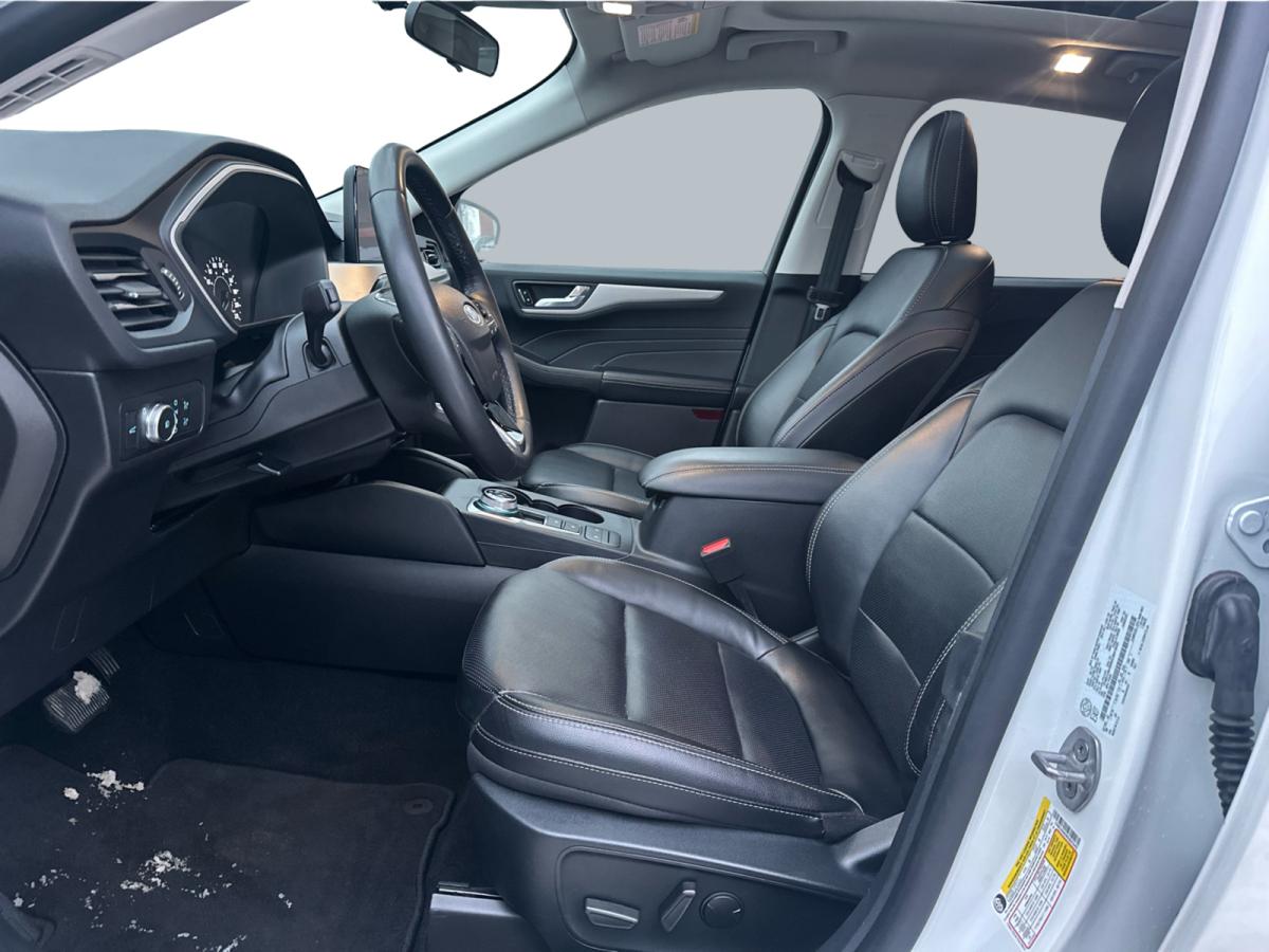 2022 Ford Escape SEL AWD Image principale