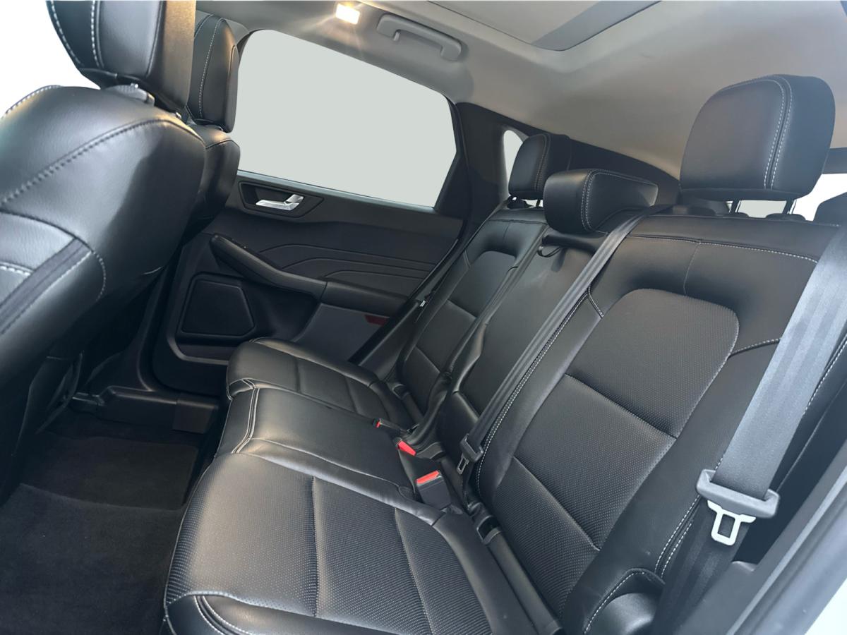 2022 Ford Escape SEL AWD Image principale