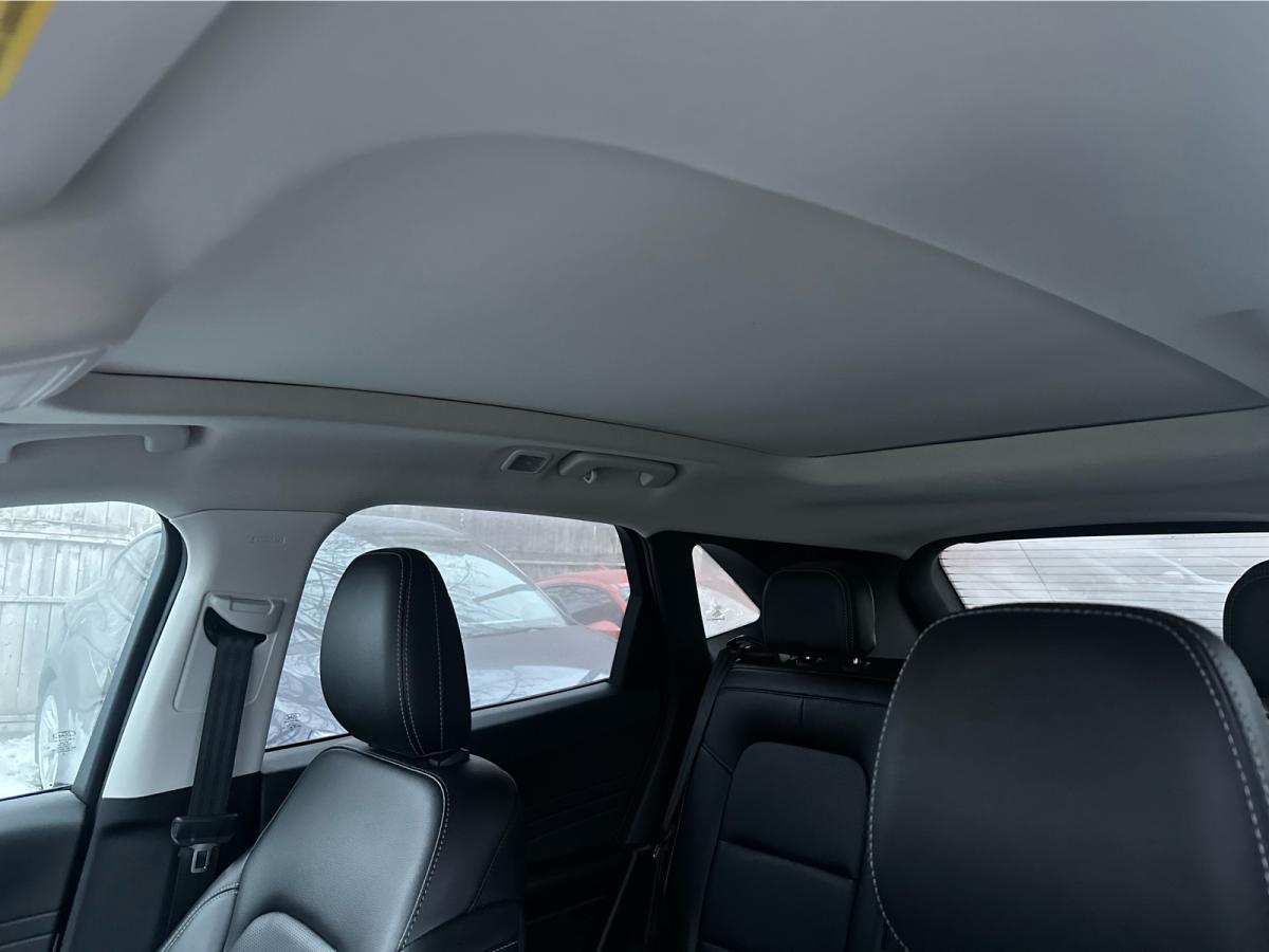 2022 Ford Escape SEL AWD Image principale