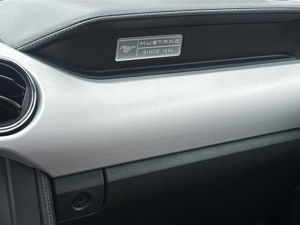 2015 Ford Mustang Fastback EcoBoost Image principale