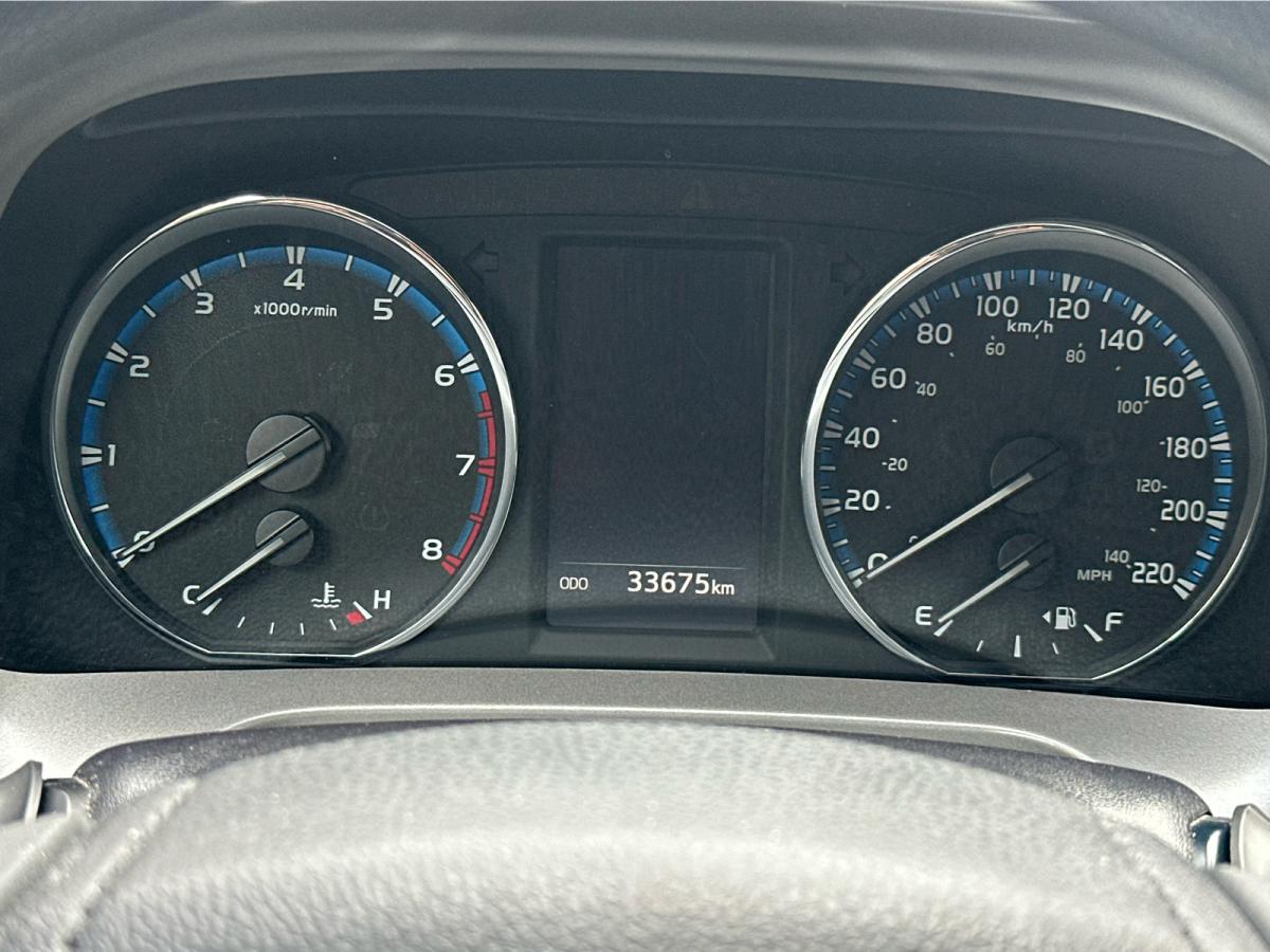 2018 Toyota RAV4 AWD LE Image principale