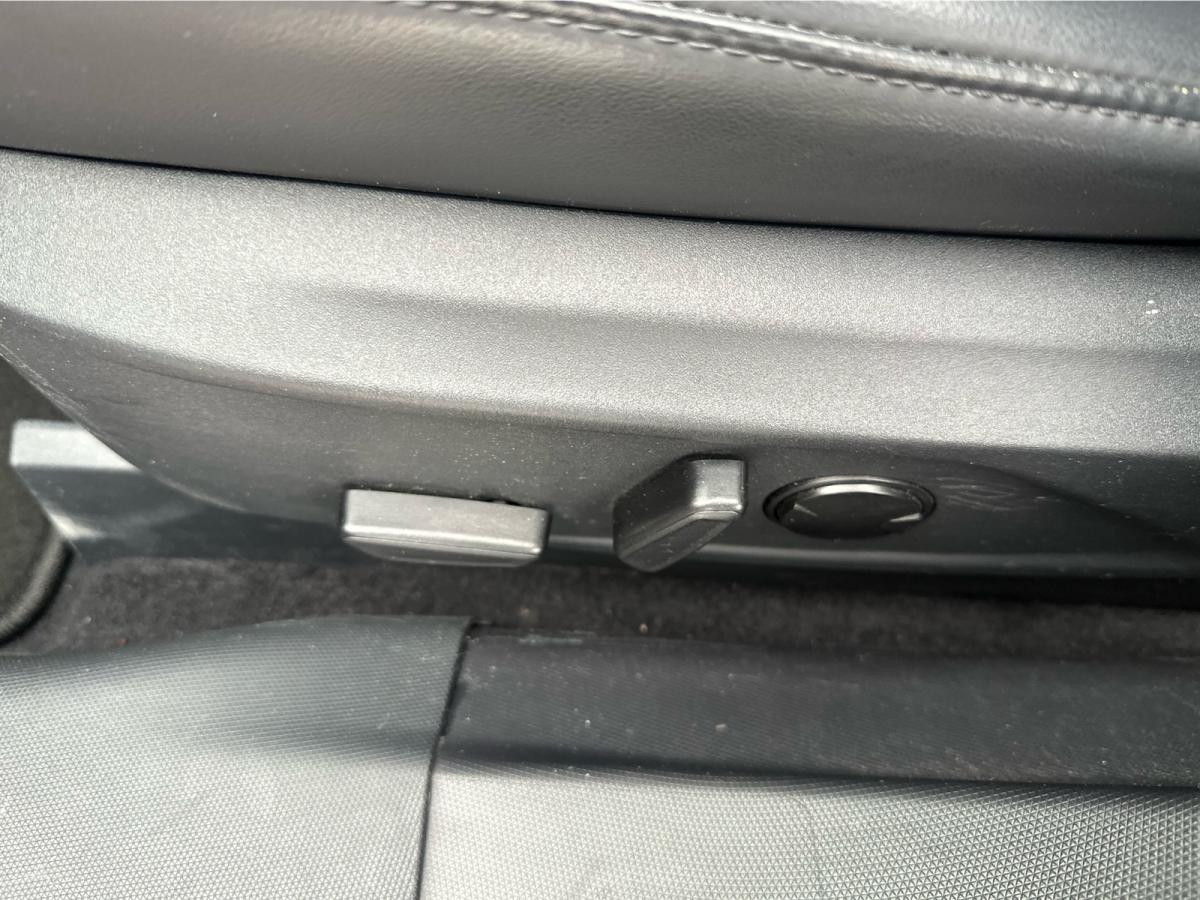 2023 Ford Mustang Mach-E Select AWD Image principale