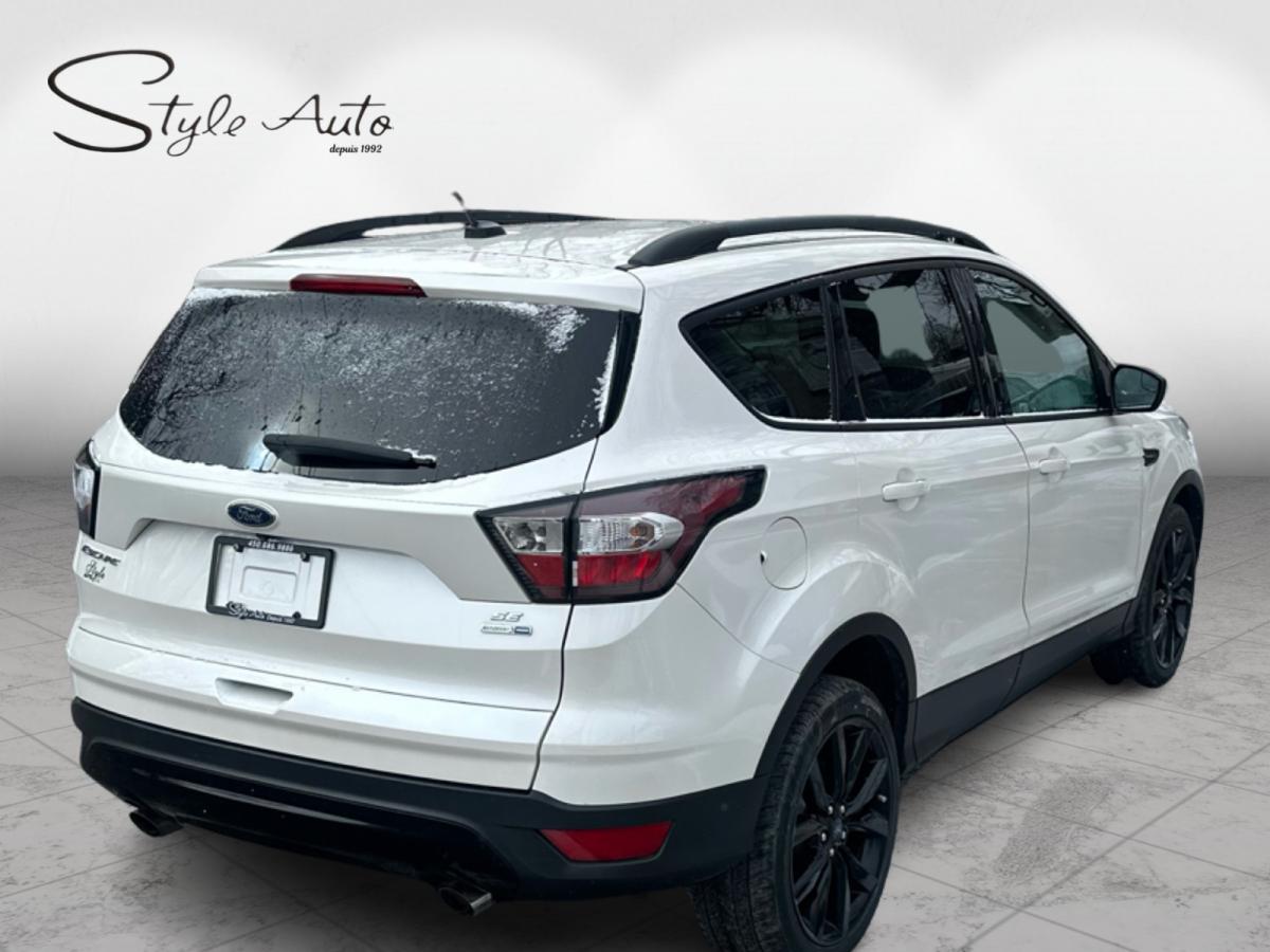 2018 Ford Escape SE 4WD Image principale