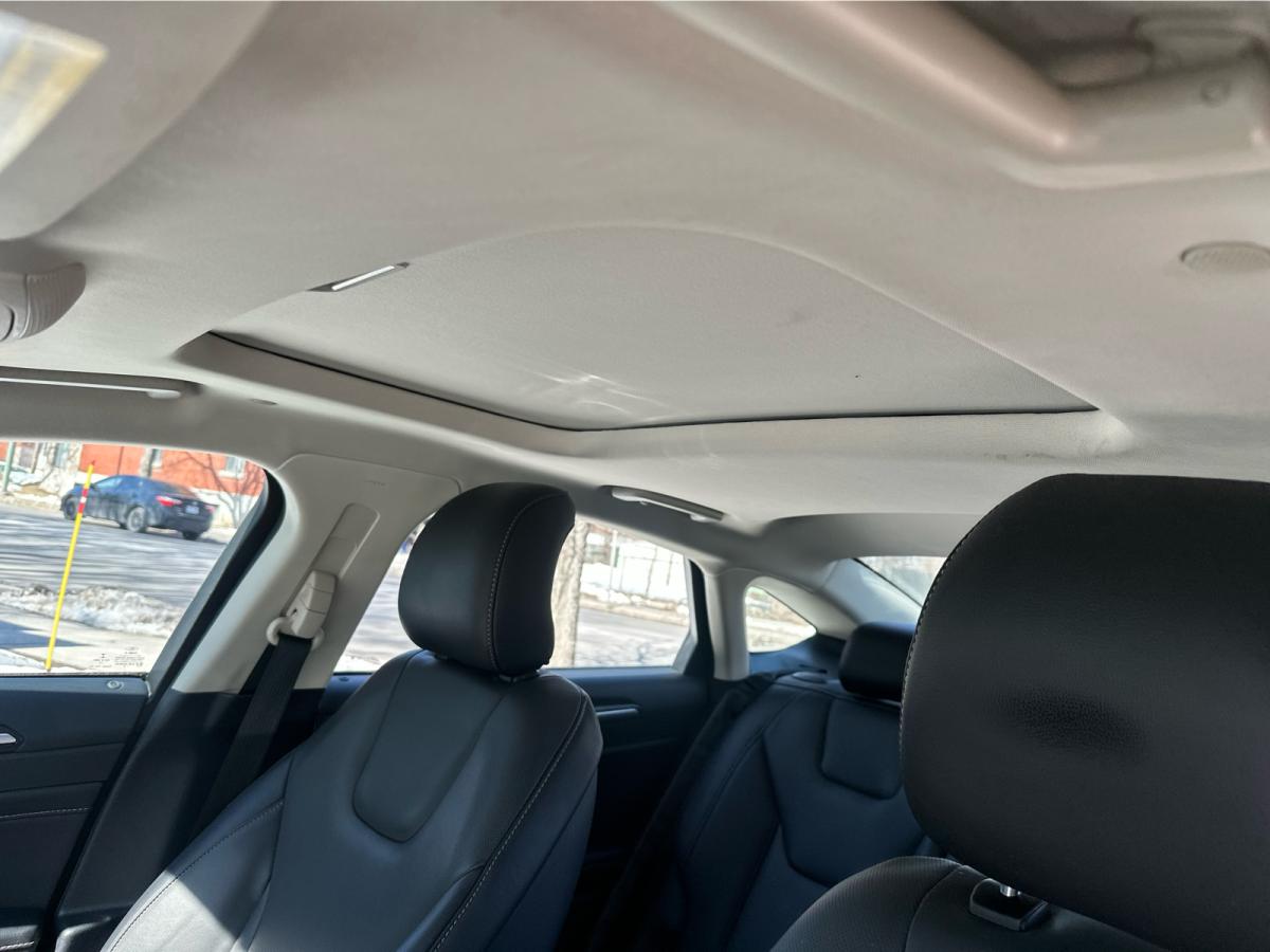 2019 Ford Fusion Energi Titanium FWD Hybride Main Image