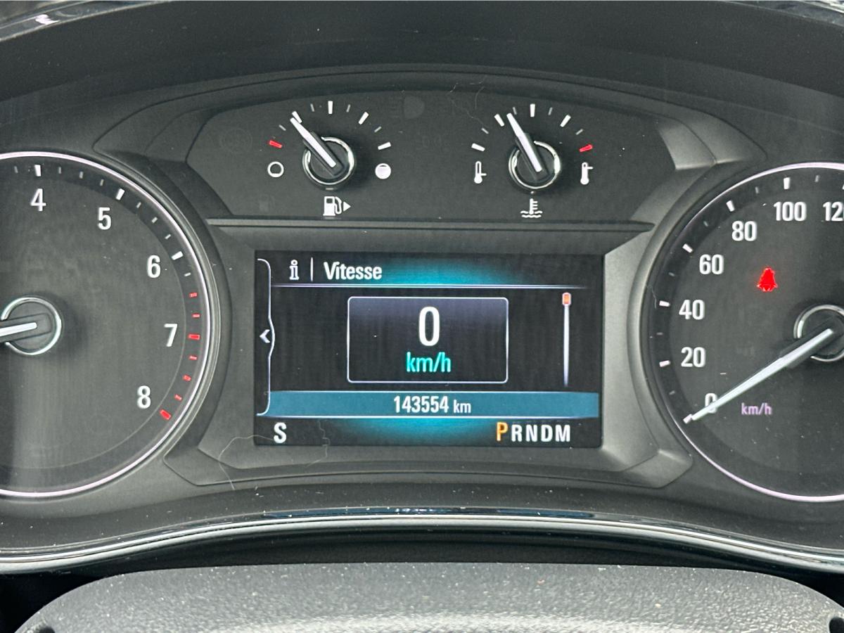 2017 Buick Encore Essence AWD Main Image