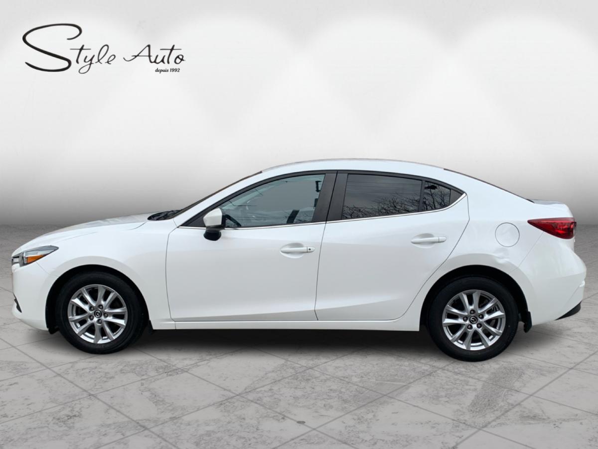2017 Mazda Mazda3 Auto SE Image principale
