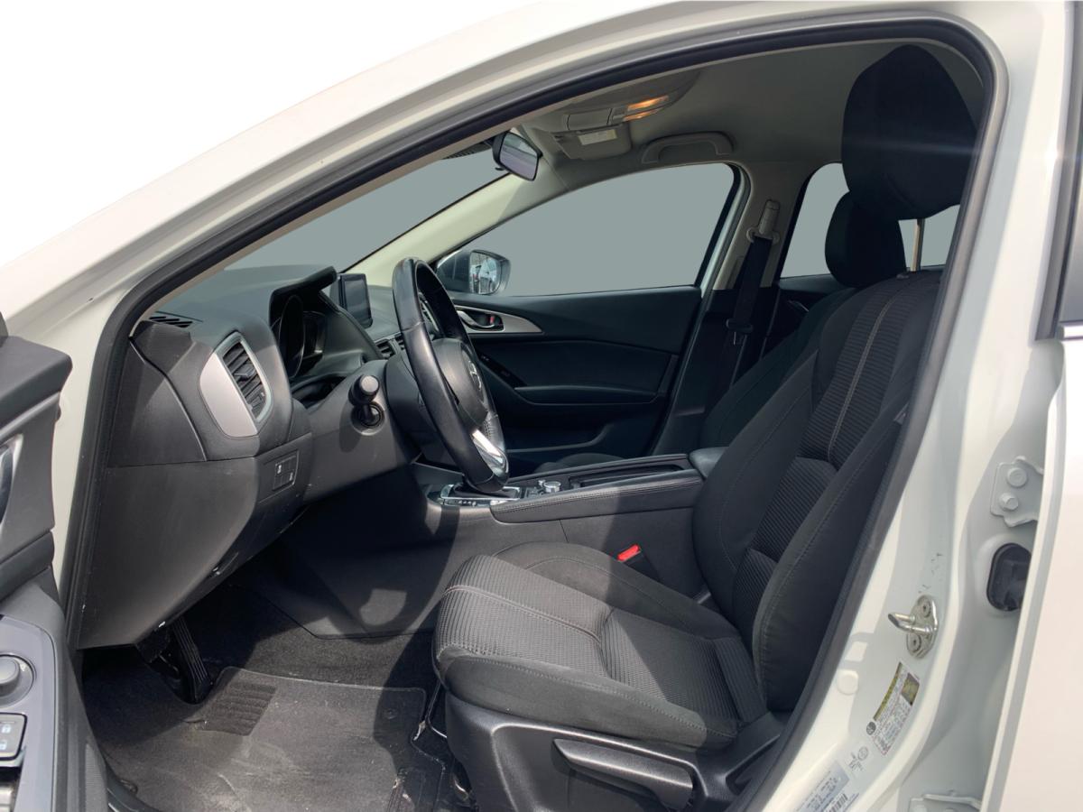 2017 Mazda Mazda3 Auto SE Image principale