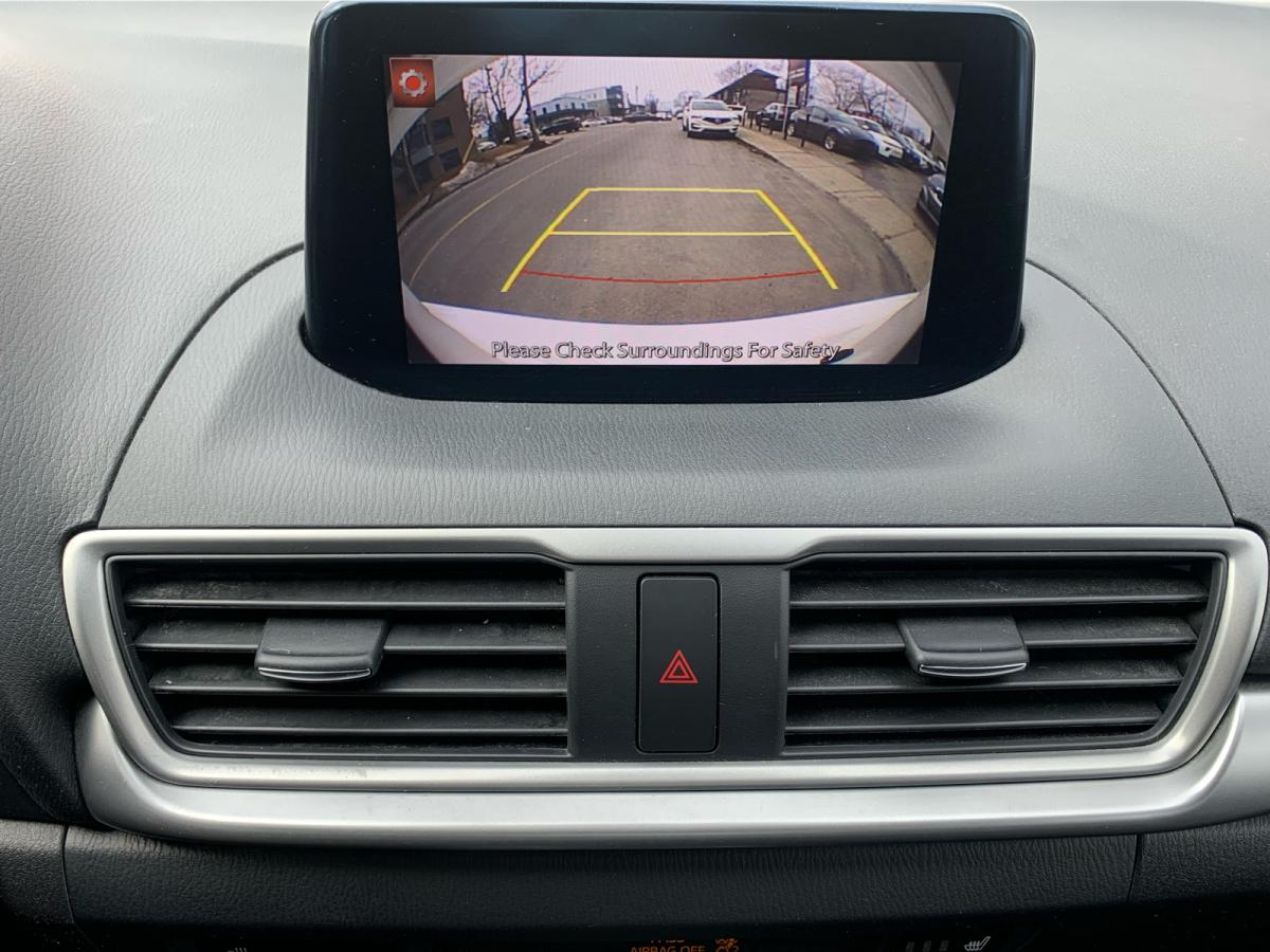 2017 Mazda Mazda3 Auto SE Image principale