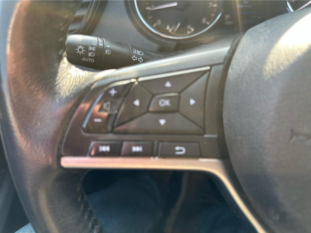 2018 Nissan Rogue AWD SV Image principale