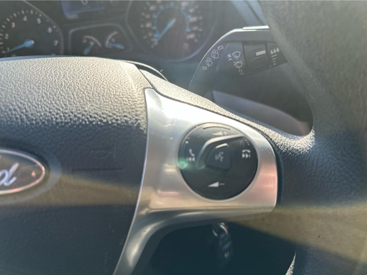 2016 Ford Escape 4WD 4dr SE Image principale