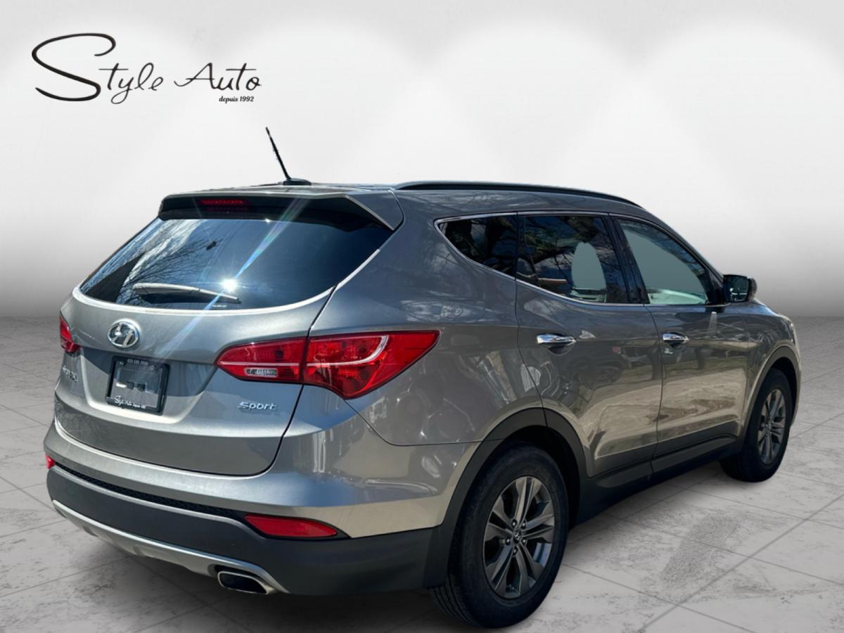 2015 Hyundai Santa Fe Sport FWD 4dr 2.4L Image principale